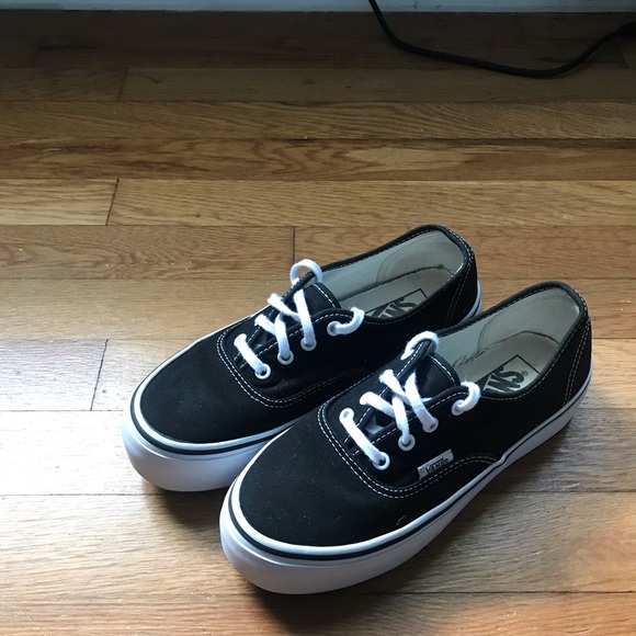 black and white vans thick sole